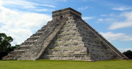 Aztec pyramid ruins
